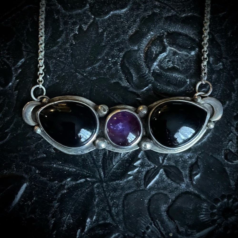 Aesthetic Arrest Sterling Silver Onyx Amethyst Crescent Moon Choker new 925